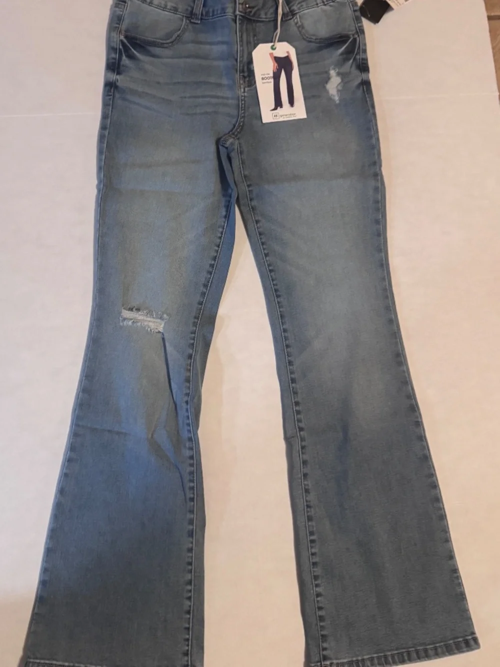 Women's RE Generation Bamboo By Celebrity Pink 9/29 Mid Rise Bootcut Distressed